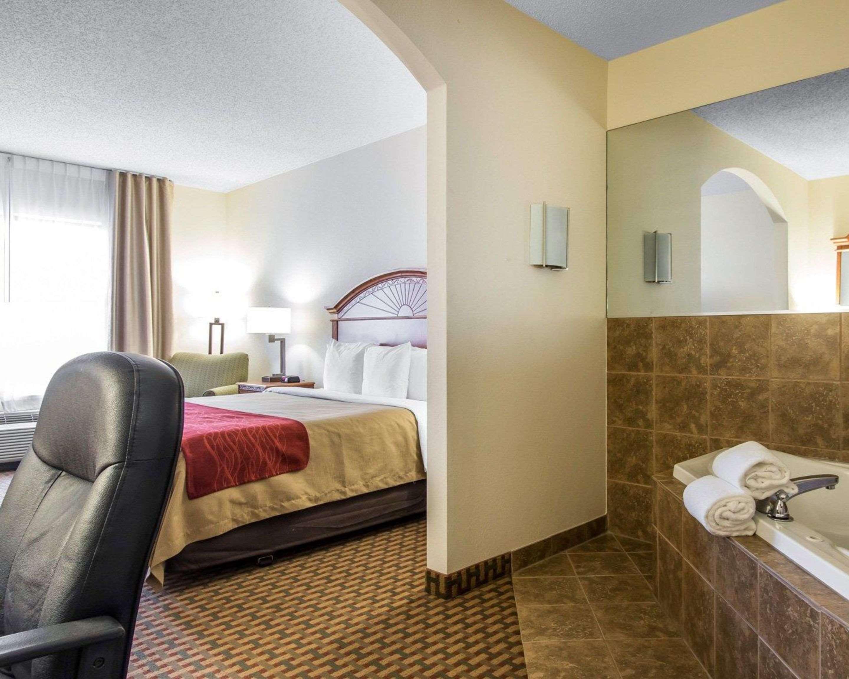 Garner Hotel Oklahoma City - Quail Springs By Ihg Esterno foto